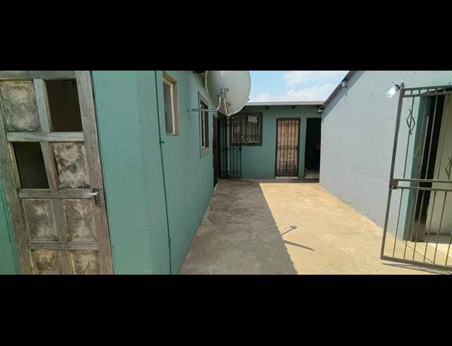 2 BEDROOM HOUSE FOR SALE IN MAPETLA